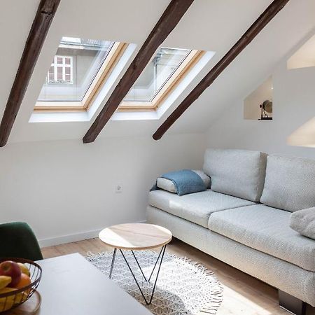 Modern Loft With Gallery In City Center Zagreb Buitenkant foto