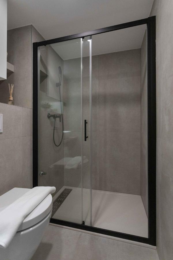 Modern Loft With Gallery In City Center Zagreb Buitenkant foto