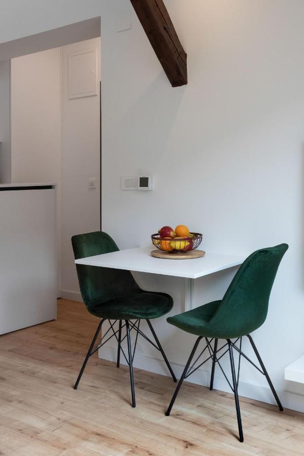 Modern Loft With Gallery In City Center Zagreb Buitenkant foto