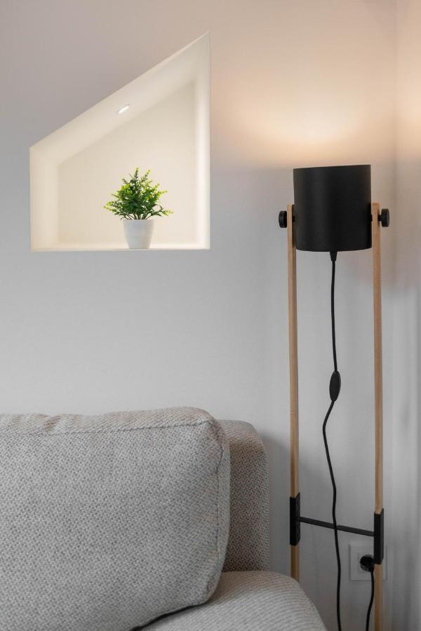 Modern Loft With Gallery In City Center Zagreb Buitenkant foto